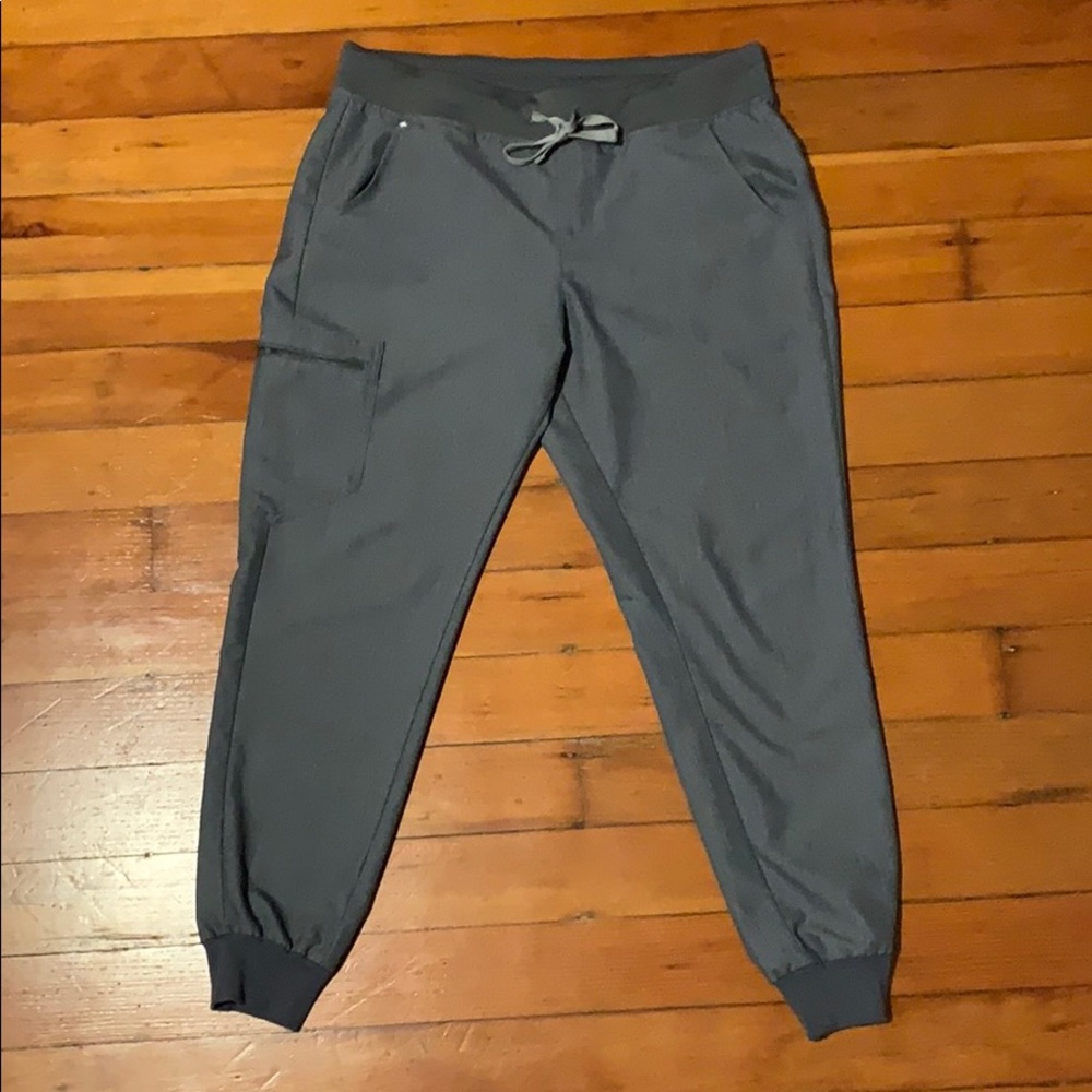 Figs Women’s Zamora Jogger in Graphite size L